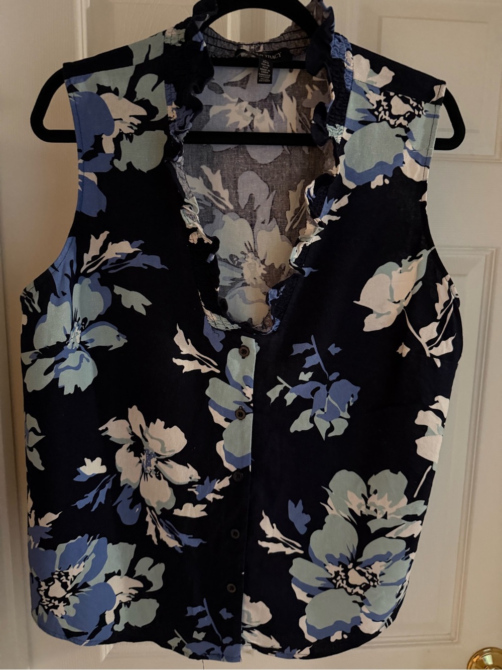 Ellen Tracy Navy Sleeveless Floral Ruffled V-Neck Button Front Top